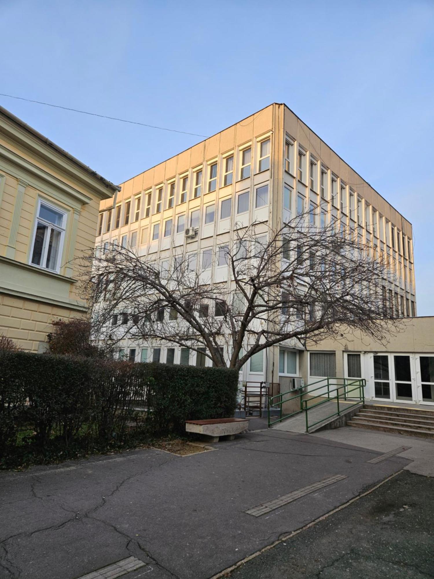 Hellowine Apartman II Eger Exterior photo